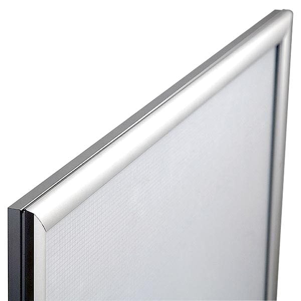 LED-Leuchtrahmen-Premium-einseitig-25mm-DIN-A0-Postermaß-einseitig Detailansicht Rahmen