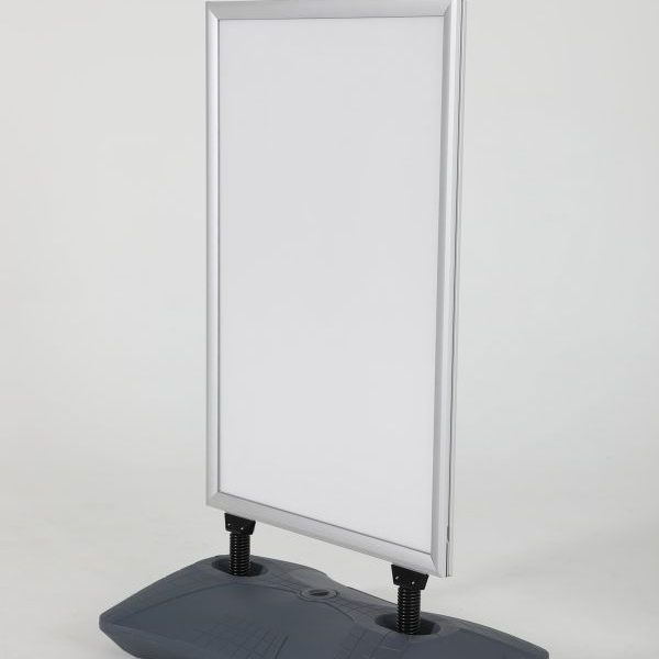 Kundenstopper WindPro Eco Silber DIN A1 Seitenansicht